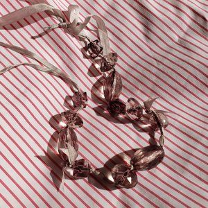 Dazzling lavender crystals necklace with ribbon